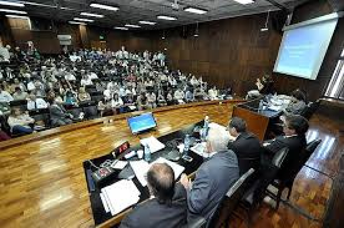 imagen Decisión 2014: Hasta el 31 de marzo pueden registrarse para votar quienes hayan egresado antes de 2003