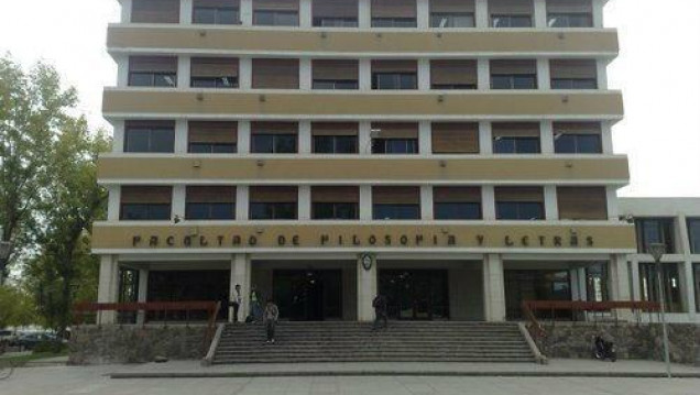 imagen Candidaturas al decanato de la Facultad de Filosofía y Letras: Adriana Arpini y Adolfo Cueto