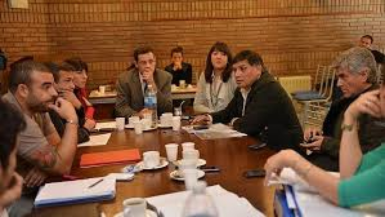 imagen Entrevista a Víctor Yanzón: situación de los barrios de SPUNC y la paritaria no docente 