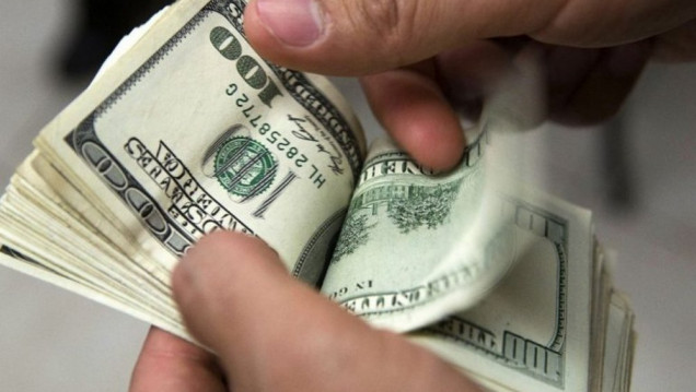 imagen Dólar: "El tema central es la fuga de capitales"