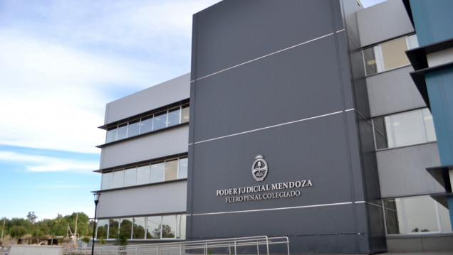 imagen ¿Cuántas horas dedican a las audiencias jueces y juezas en Mendoza?